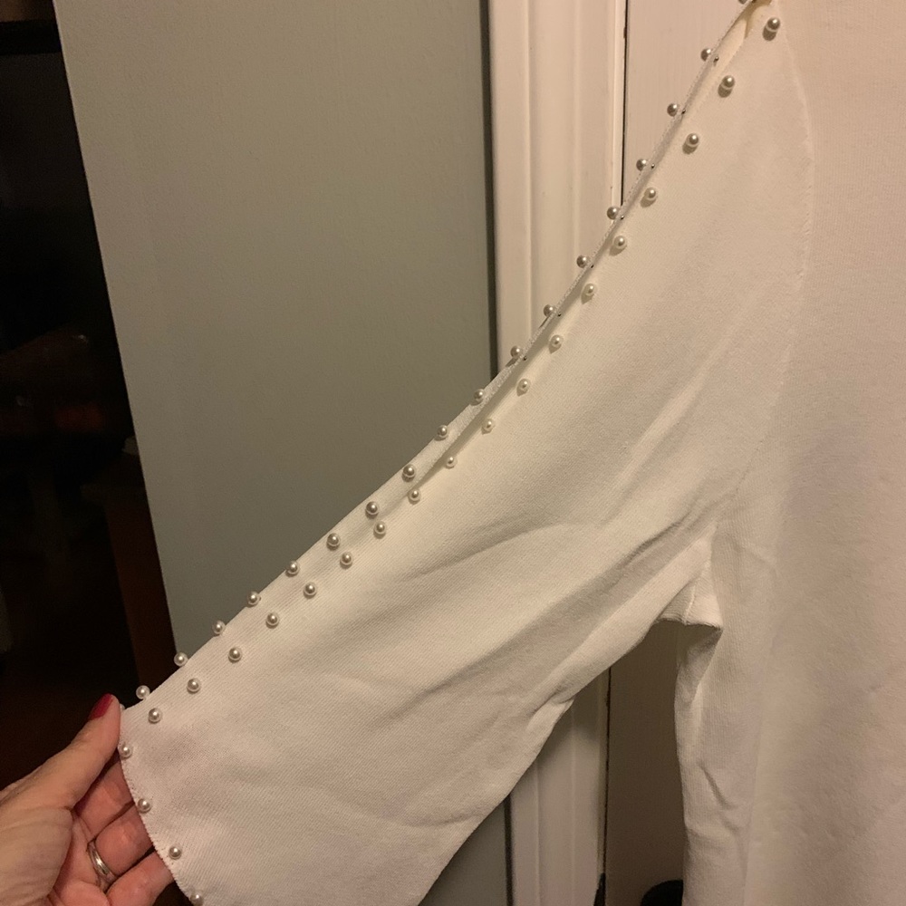 Cold shoulder top